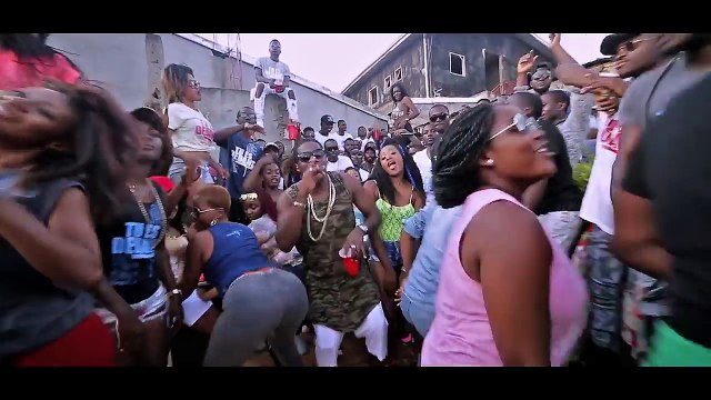 MAAHLOX le vibeur - Tu es Dedans (clip officiel)