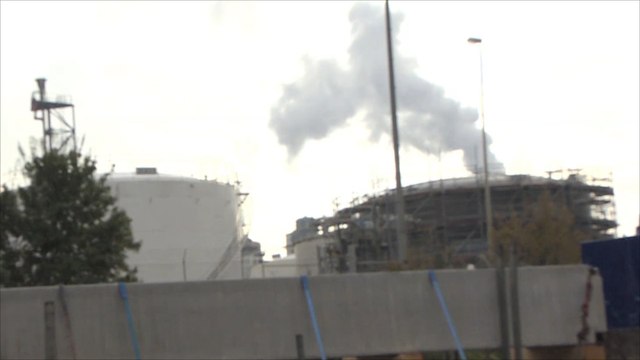 باسف الألمانية توقف معامل إنتاج بعد حادث الانفجار