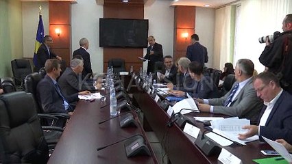 Devollët më të fortë se Shteti,  MI s’e hap tregun për homologim të veturave