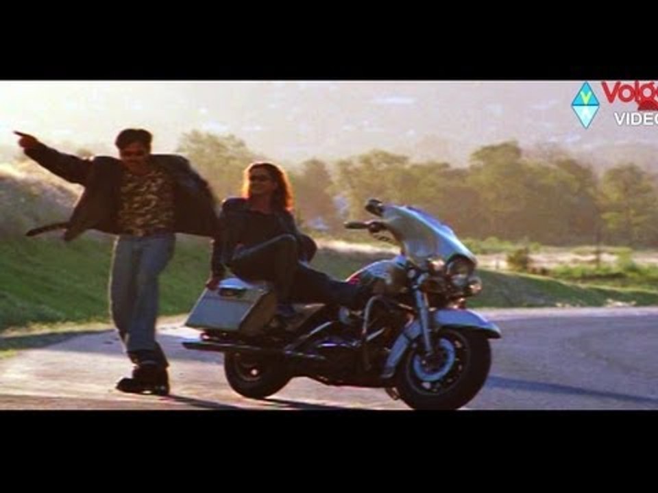 Badri Movie Songs - Bangala Kathamulo - Pawan Kalyan Amisha Patel