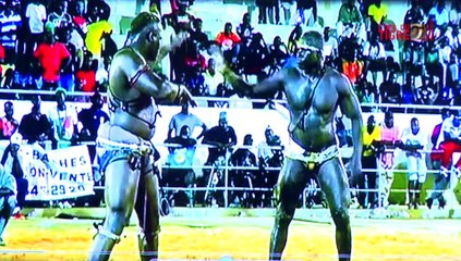 REPLAY - JELL BI DOMOU DIALAW VS YANDA dans L' oeil du Tigre du 18 Octobre 2016