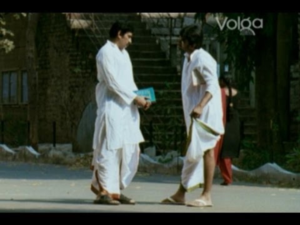 Eega Nani's Ayyayyo Chethilo Dabbulu Song From Pilla Zamindar