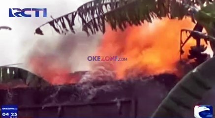 Kebakaran Menghanguskan Pabrik Kayu di Mojokerto