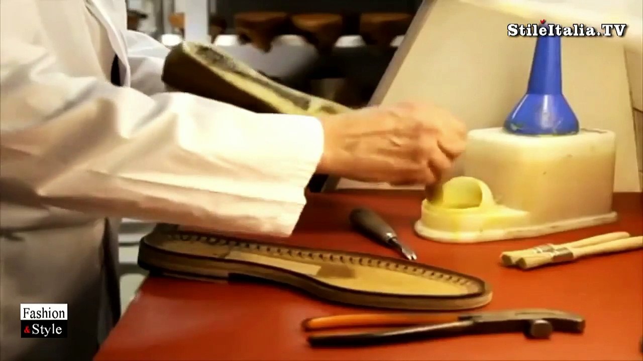 "Italian Icons" - "Gucci" - Mocassino Shoes:  "Italian Fashion", Craftsmanship, Gentleman