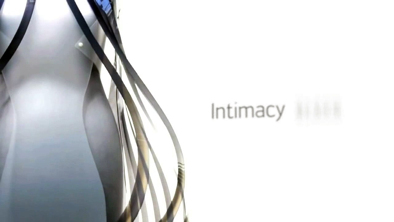 INTIMACY BLACK interactive fashion by Roosegaarde