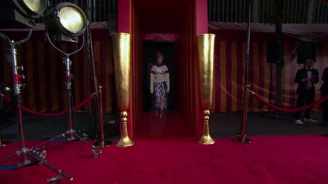 Marc Jacobs Spring / Summer 2016 Women's Runway Show Trailer | Global Fashion News