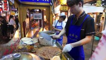 China Street Food - Delicious Xian Beef Burger