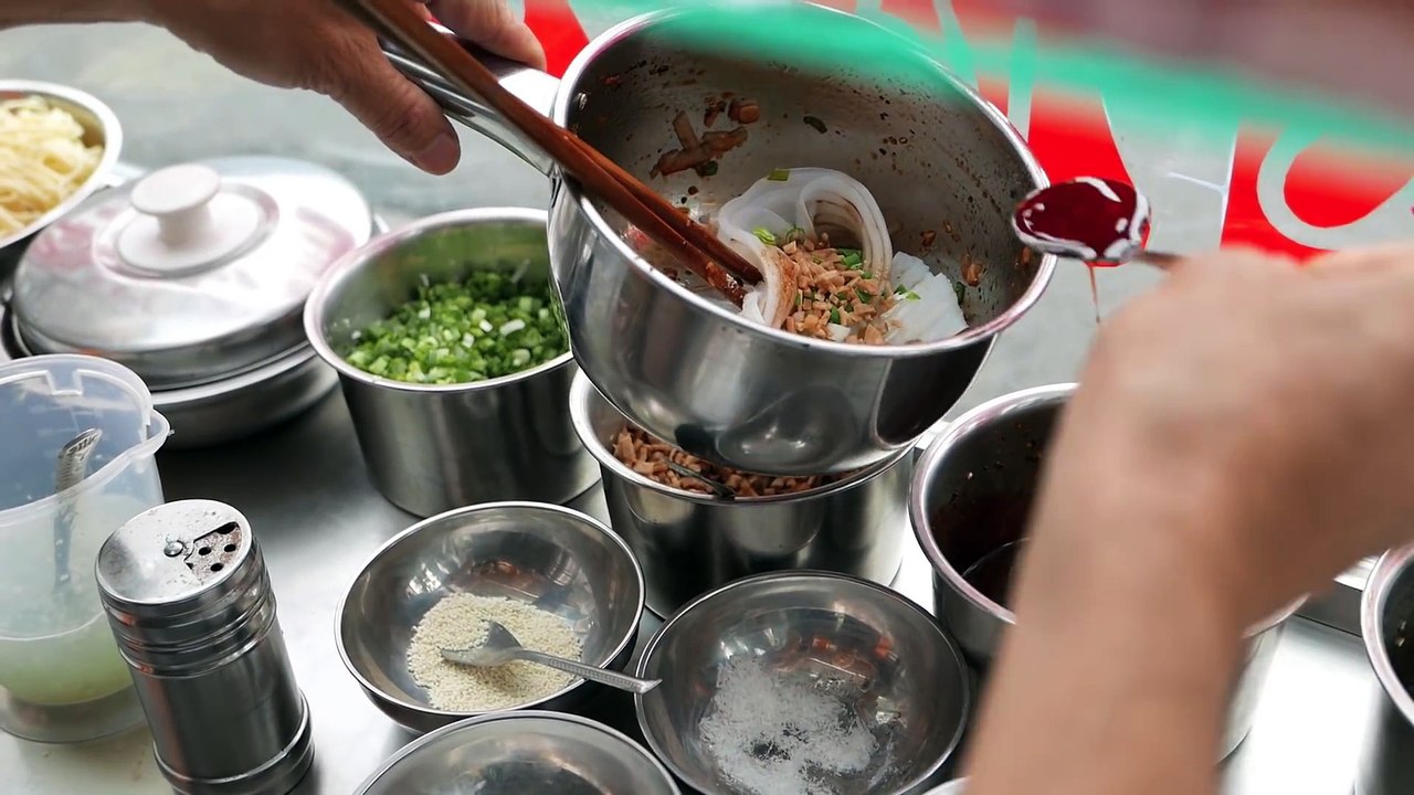 Chinese Street Food Cold Noodle Sandwich