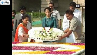 Aung San Suu Kyi Pays Tribute To Mahatma Gandhi At Rajghat