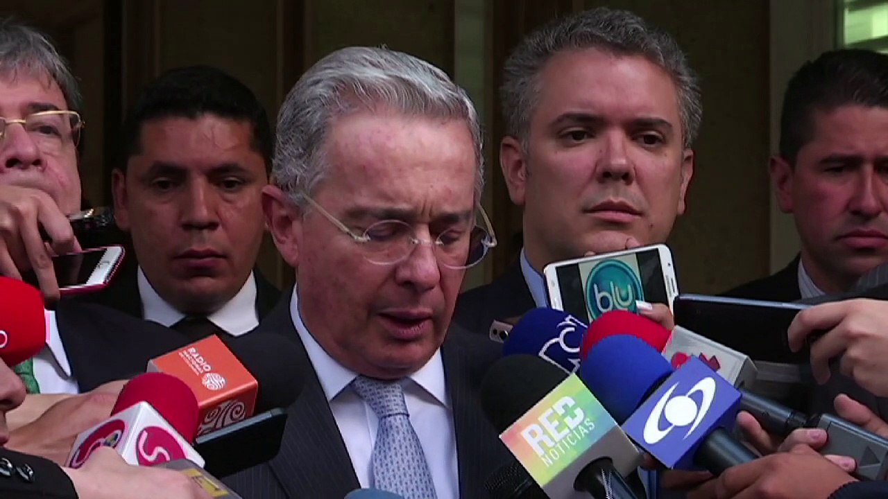 Uribe dispuesto a reunirse con FARC para lograr...