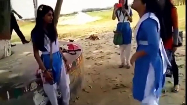 Desi Hot Girls Fighting in School - New Video 2016 Recent Hot Video