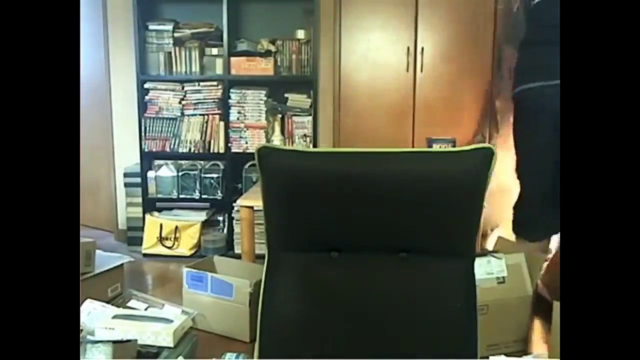 Artistlik Yaparken Canlı Yayında Evini Yaktı!