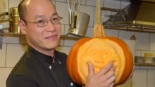 Michel Lo, sculpteur de fruits et légumes