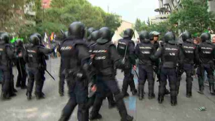 Doce hinchas del Legia detenidos y ocho heridos hasta final del partido