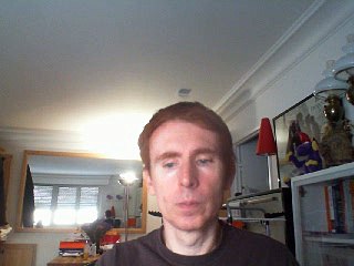 Wiwi égratigne "l'envie d'écrire" de Laurie Darmon