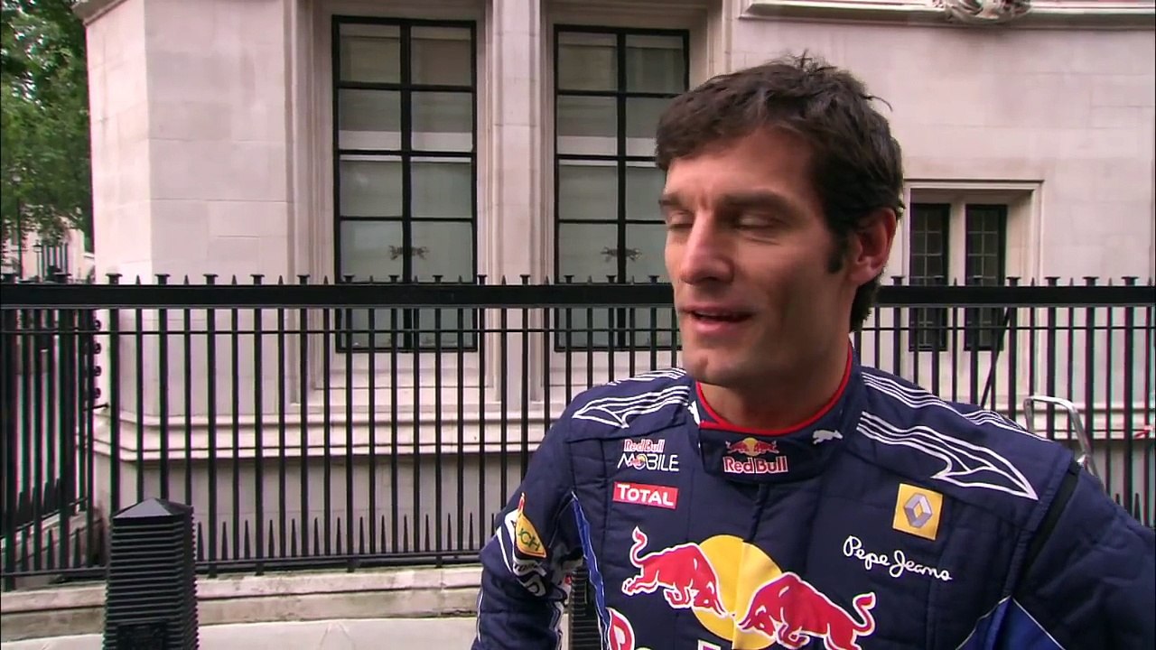 Mark Webber Parliament Square F1 Pit Stop w_ Red Bull Racing (Full Version)-U5YyYUplS9A
