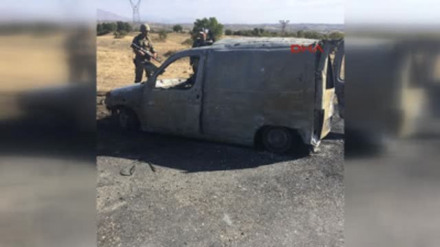 Diyarbakır PKK Korucuları Taşıyan Minibüse Roketatarla Saldırdı: 2 Şehit, 2 Yaralı