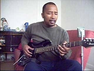 gasy guitare-(how deep is your love)