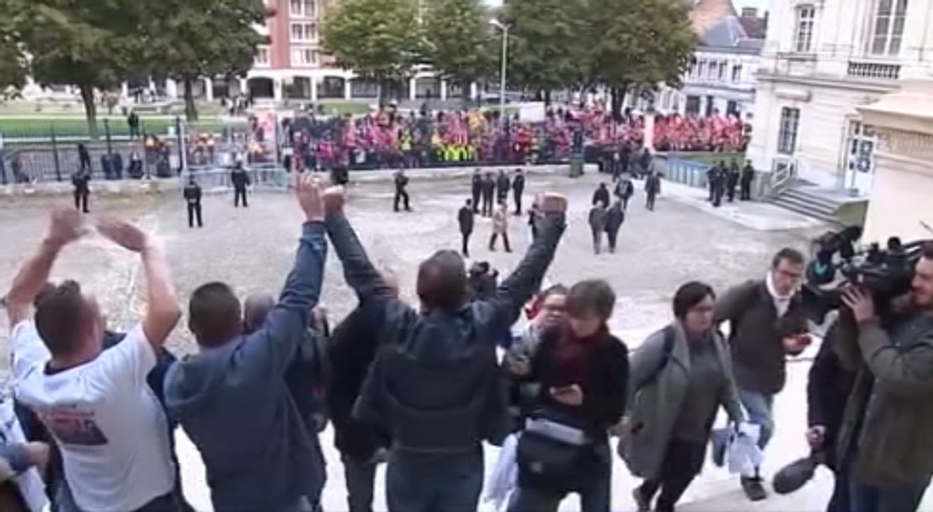 A Amiens, des milliers de personnes pour soutenir les ex-salariés de Goodyear