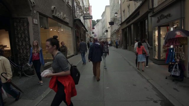 Didi's World Getreidegasse in Salzburg - City of Mozart, Sound of Music and Festivals. dididobrasil.com Austriaguide