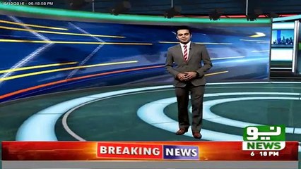 College Guy asking mobile number got a slap from the Girl.