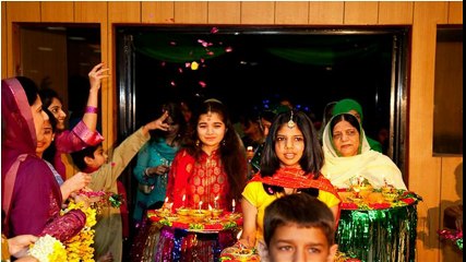 baba ki rani hoon full song