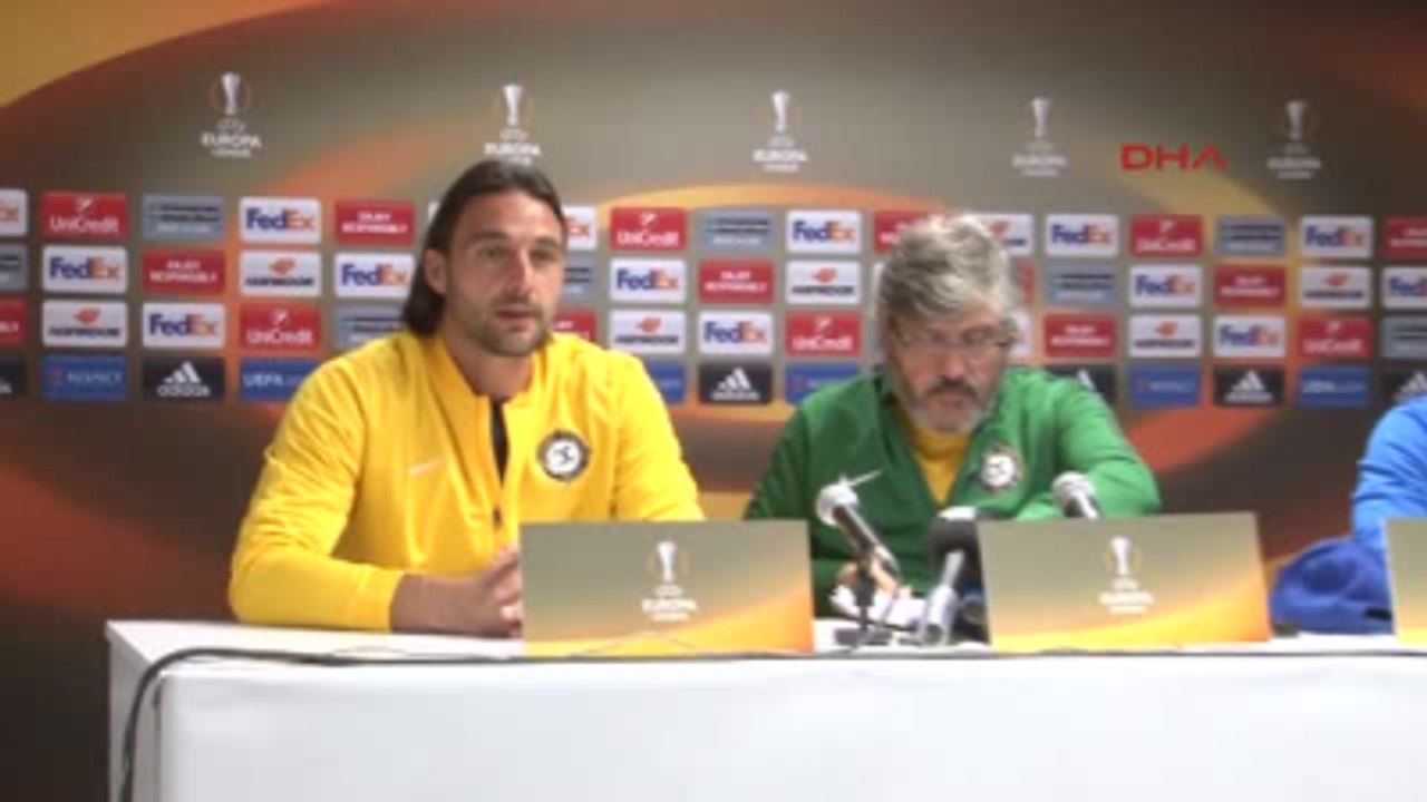 Osmanlıspor'da Teknik Direktör Mehmet Reşit Akçay ve Hakan Arıkan Basın Toplantsı Düzenledi