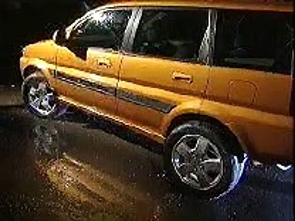 Publicité marrante Honda qui urine sur un chien