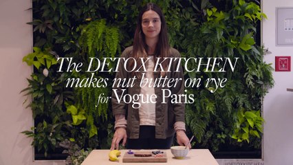 La recette de toast aux noix de cajou The Detox Kitchen pour Vogue Paris