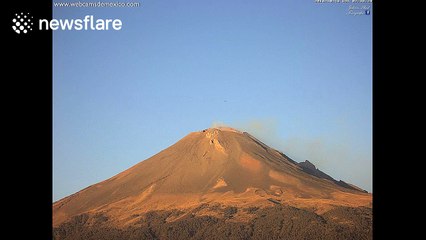 UFO spotted over Popocatepetl volcano