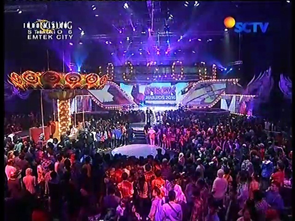 ALIANDO PenyanyiPriaPalingInbox InboxAwards2016 191016