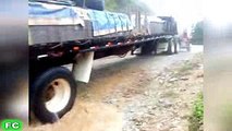 26.TRUCKS in Extreme Conditions ★ Extreme Trucking Compilation 2016 ★ FailCity