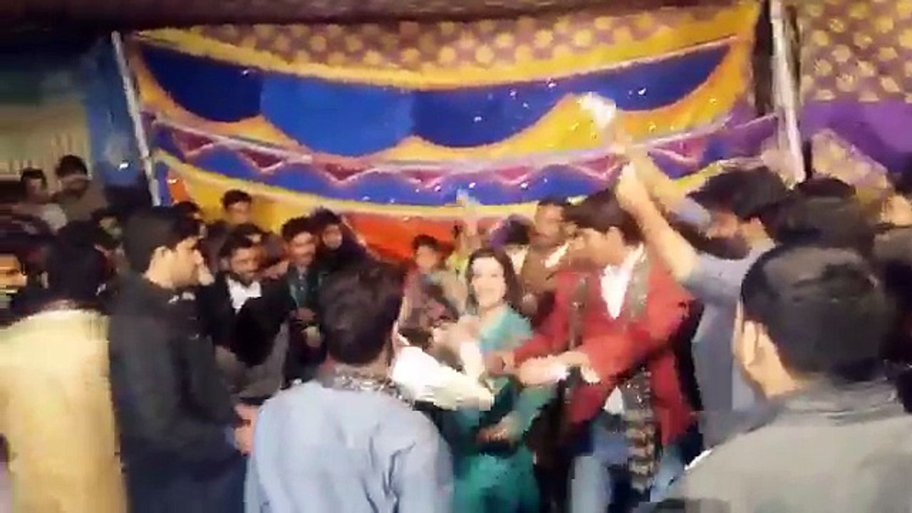 nargis new hot mujra dance 2016