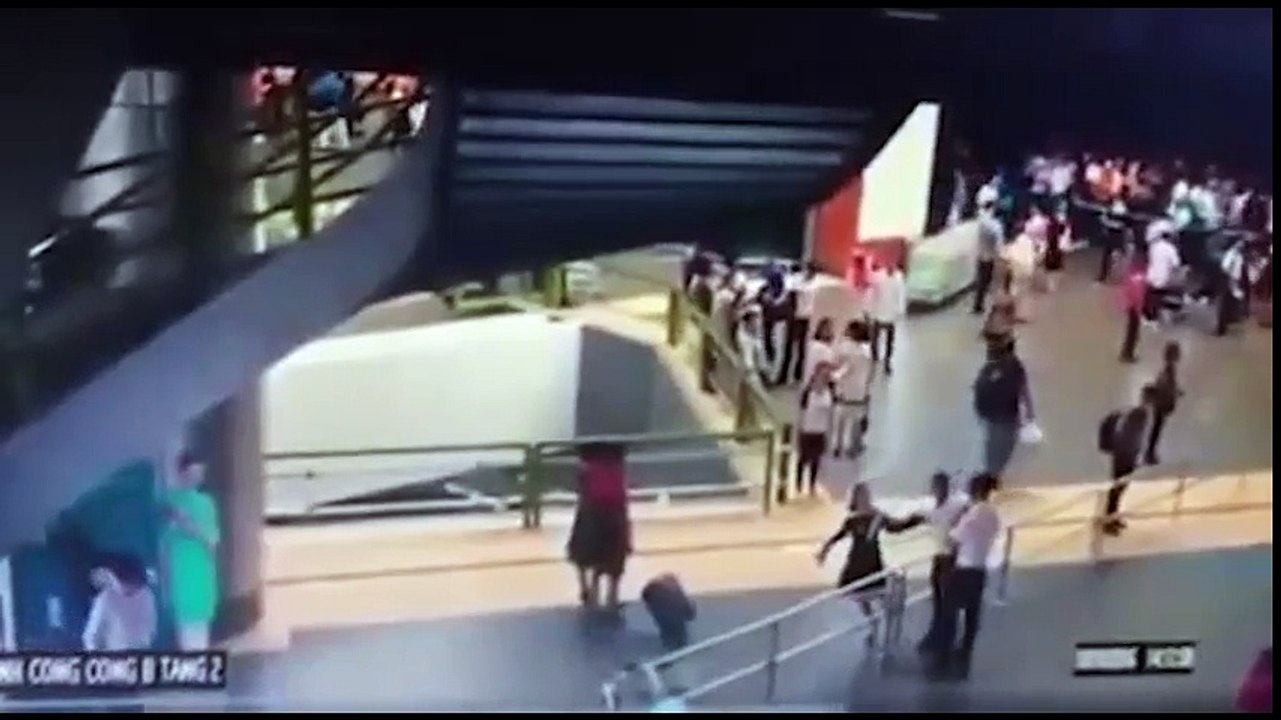 Nam hành khách đánh nữ nhân viên Vietnam Airlines