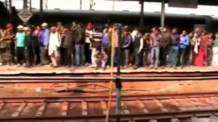 GUARDATE QUESTO COMMOVENTE VIDEO E RIFLETTETE!