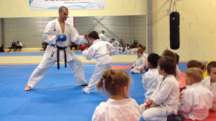Baby karaté au dojo