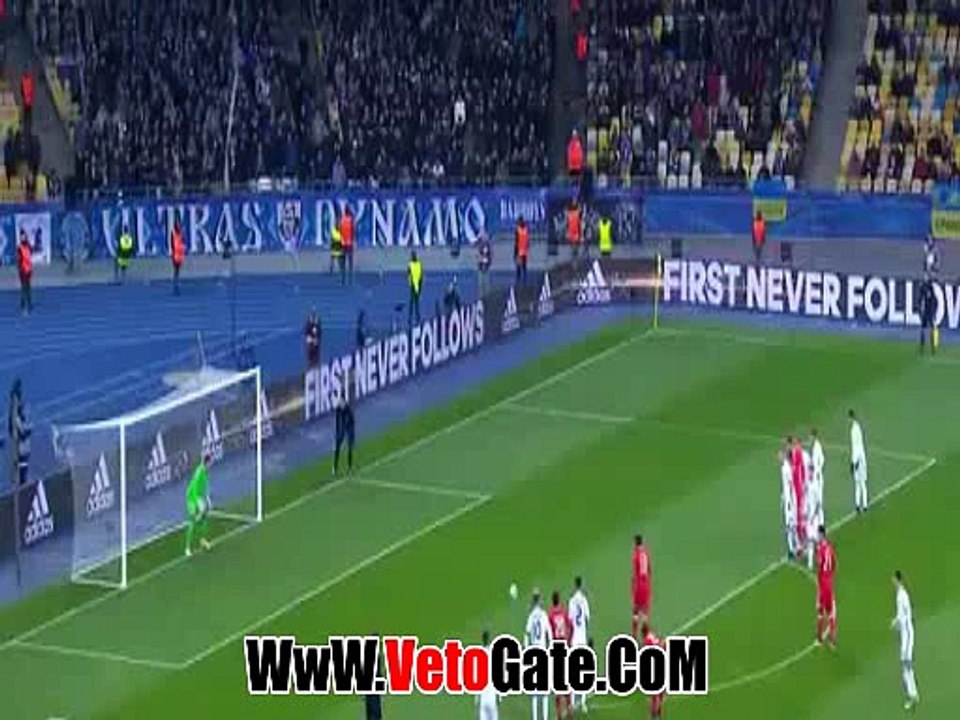 "بنفيكا" يتقدم بهدف امام دينامو كييف بالشوط الاول