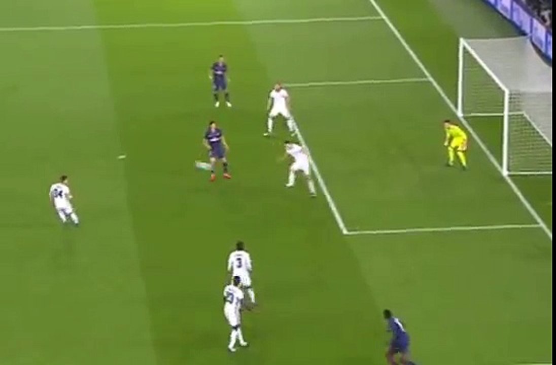 GOal MOURA. PSG 2-0 Basel -