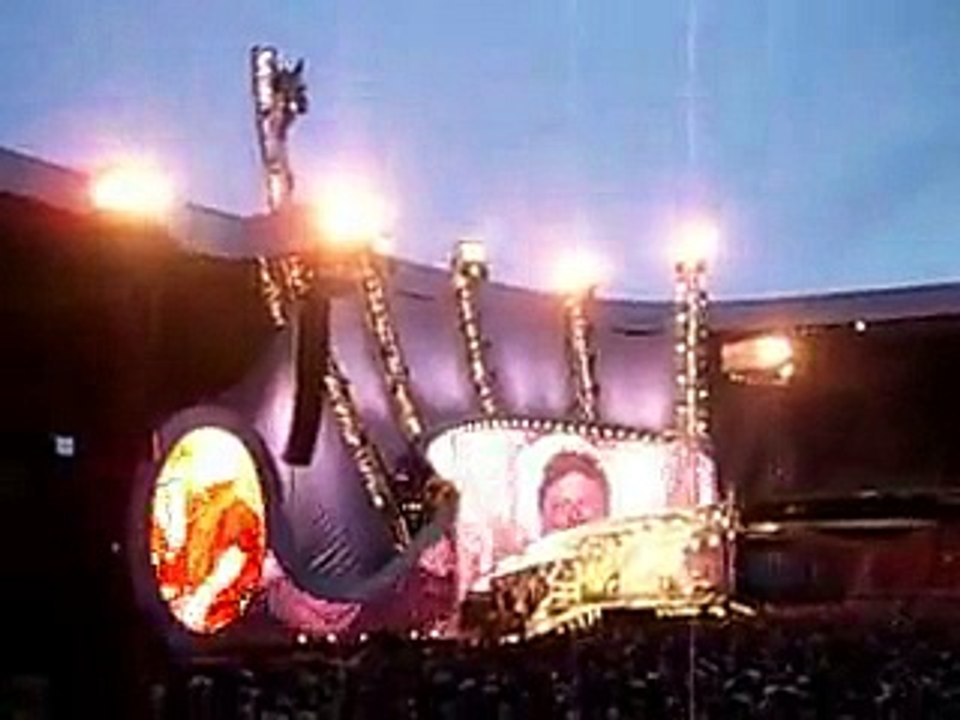 Genesis PARIS 2007 Parc des Princes Throwing it all away