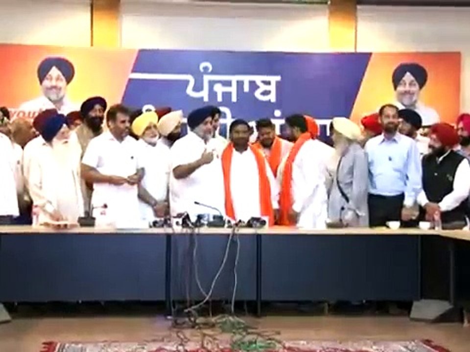 Sukhbir badal on AAP