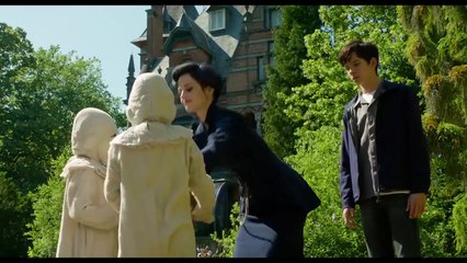 MISS PEREGRINE Bande Annonce VF (TIM BURTON - 2016)