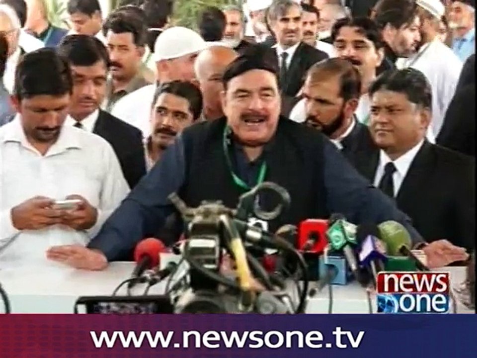 If others are disqualified, why not Nawaz Sharif, asks Sheikh Rashid