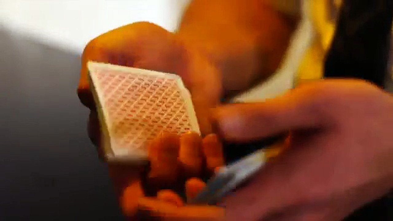 Magicien close up evenementiel