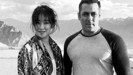 Salman Khan CAUGHT In Tubelight Moments  Zhu Zhu  On Location Photos