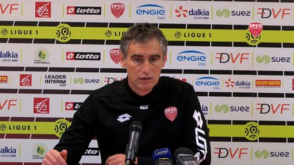 Conférence de presse d'Olivier Dall'Oglio avant DFCO-Lorient