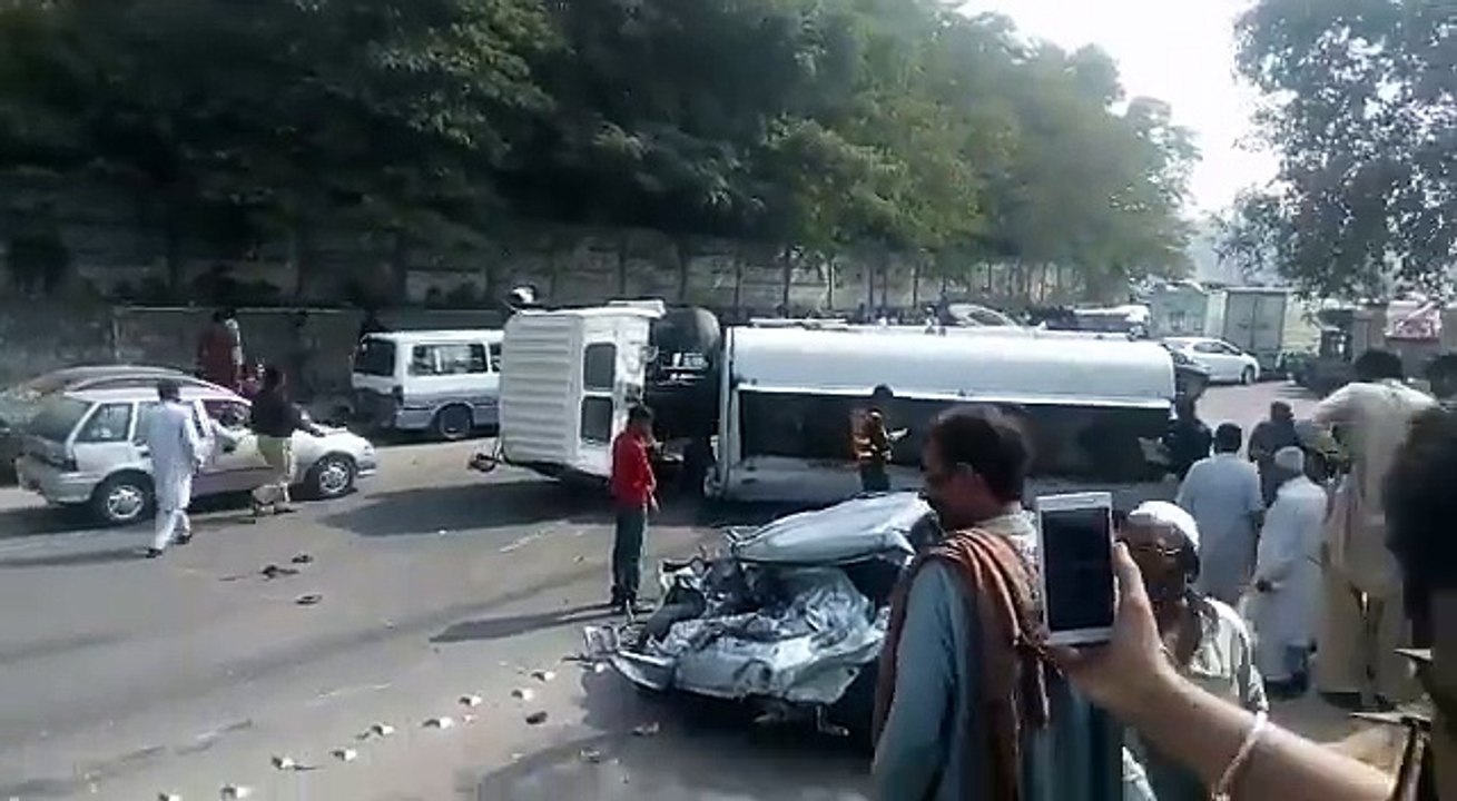 Accident at Sawan Adda GT Road 20 October 2016 - Horrible Accident - CLEAR VIEW