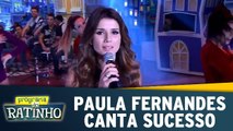 Paula Fernandes canta sucesso