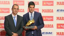 Un emocionado Luis Suárez recibe su segunda Bota de Oro