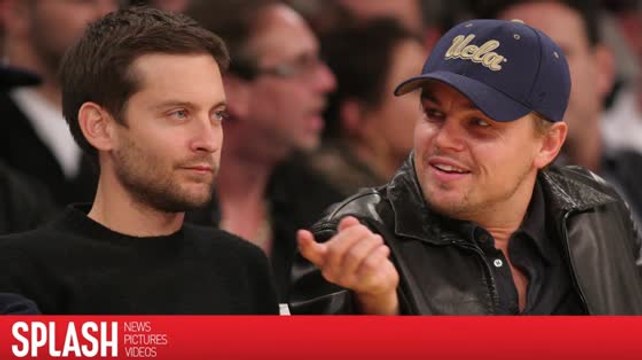 El soltero Toby Maguire se la pasa de club en club con Leonardo DiCaprio