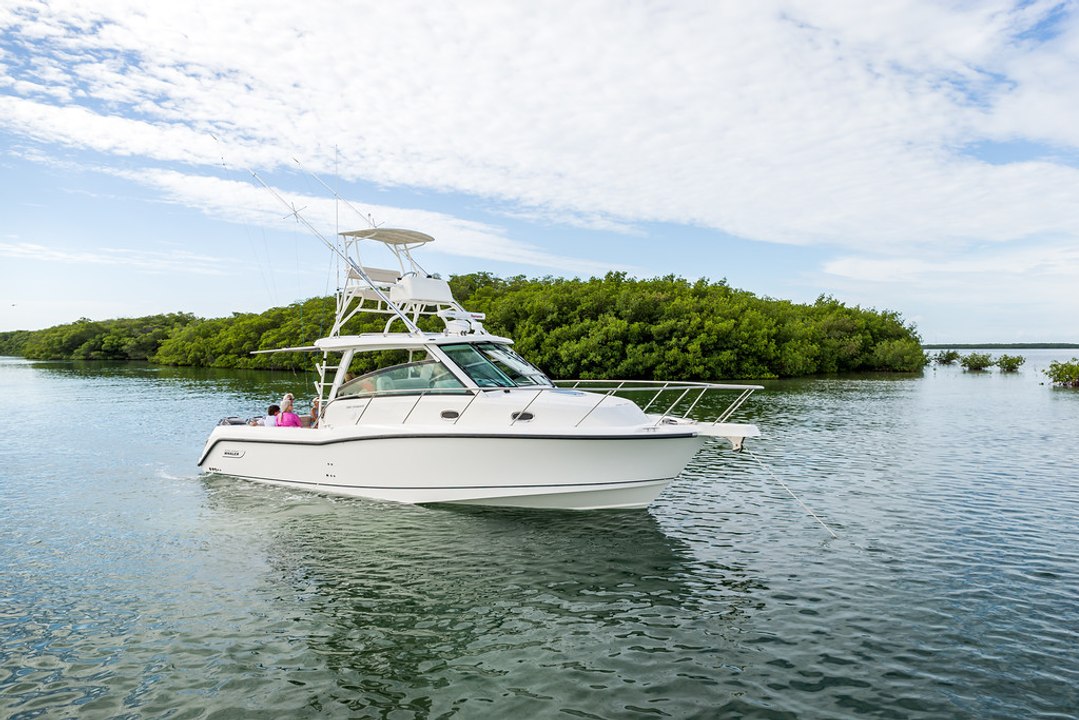 Boston Whaler 345 Conquest